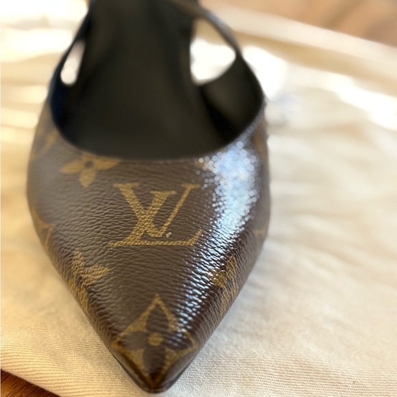 Louis Vuitton Black and Brown Monogram Heels - Picture 3 of 9